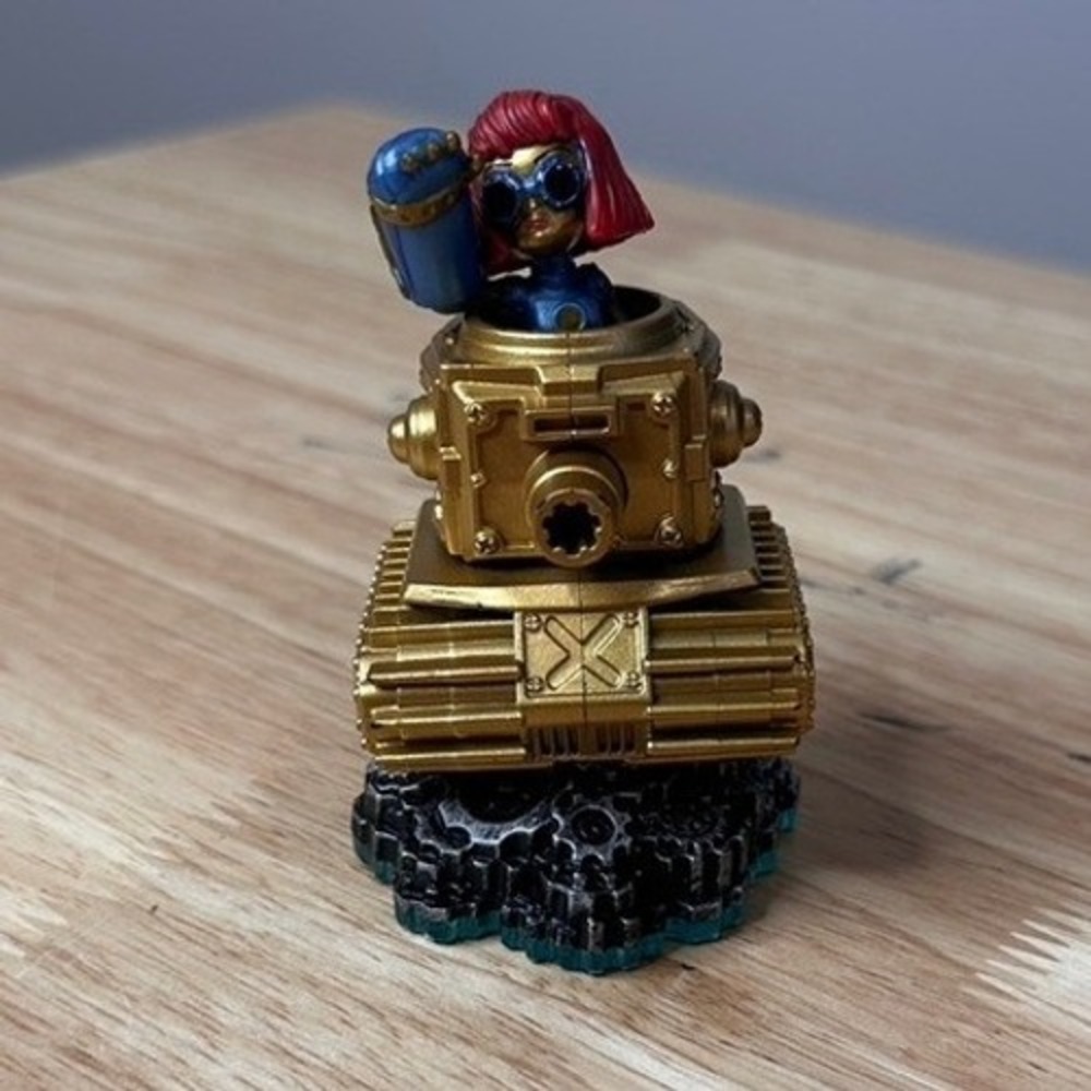 Skylanders Giants Bouncer Legendary Gold Tech Element Figure E3136A Activision